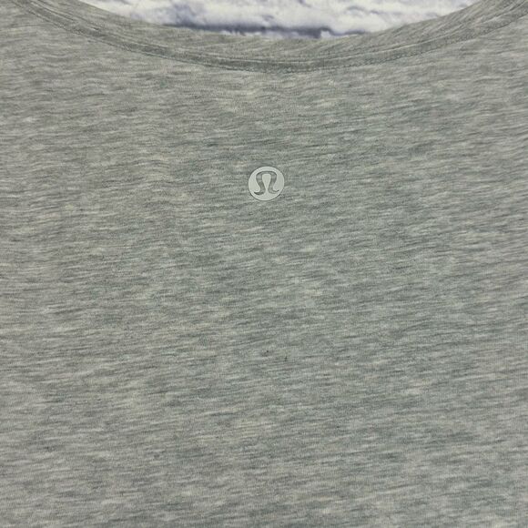 Lululemon Love Crew Short Sleeve T-Shirt
Lightweight gray - Picture 5 of 11